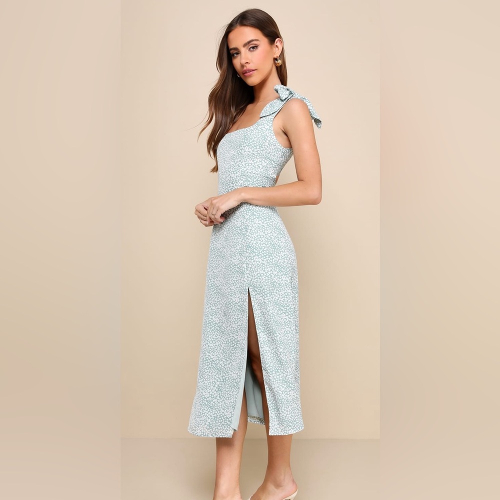 Lovely Crush - lulus sage green midi floral tie strap dress - M NWT